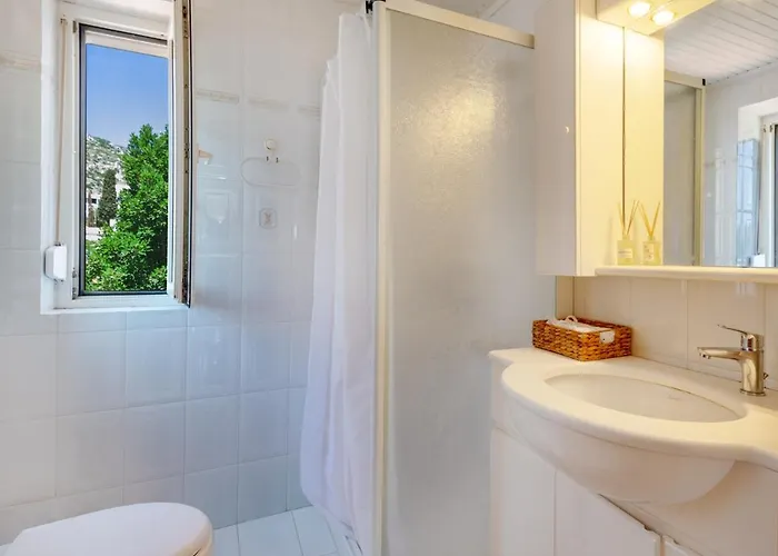 וילה Topophilia מונמבאסיה