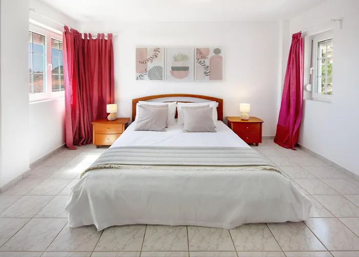 Topophilia מונמבאסיה