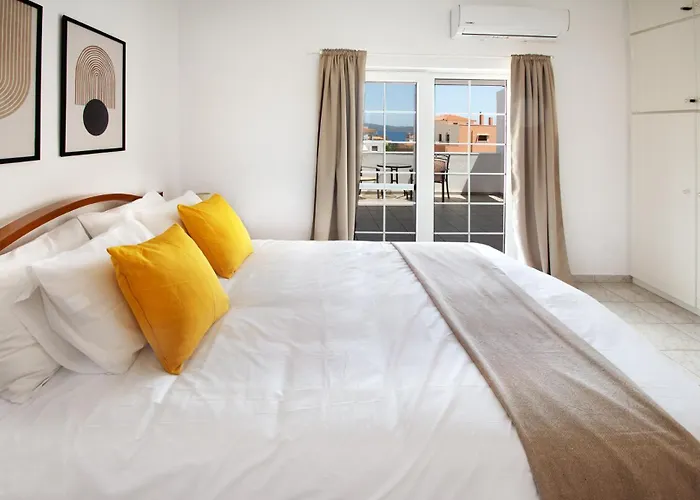 Topophilia מונמבאסיה