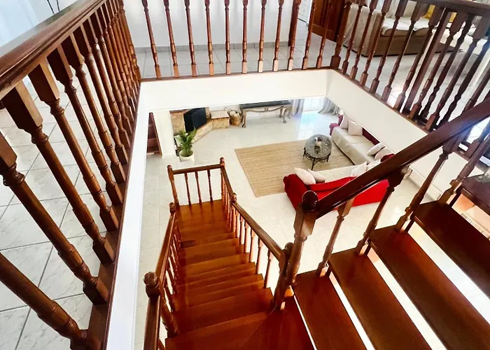 Topophilia מונמבאסיה