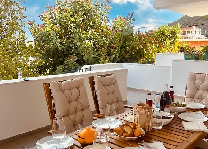 Topophilia * מונמבאסיה